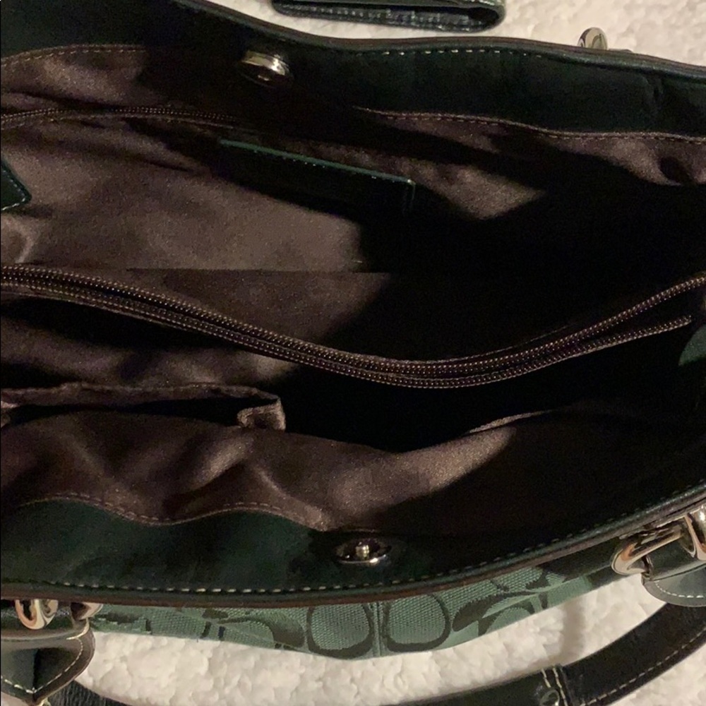 Handbag - Picture 3 of 4